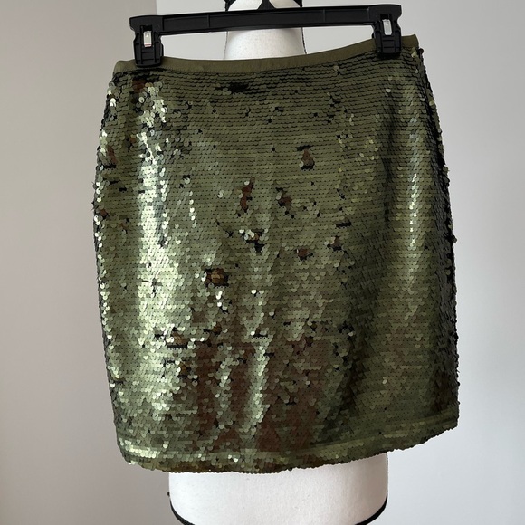 Loft size 0 green sequin skirt date night formal fancy moss olive green - Picture 3 of 8